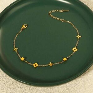 Gold Star and Flower Chain Bracelet